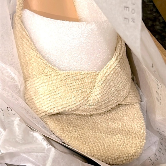 Sporty Tan Women's Heels Kitten Heels New In Box Women’s Size 8 Resort Cruise - Picture 4 of 15